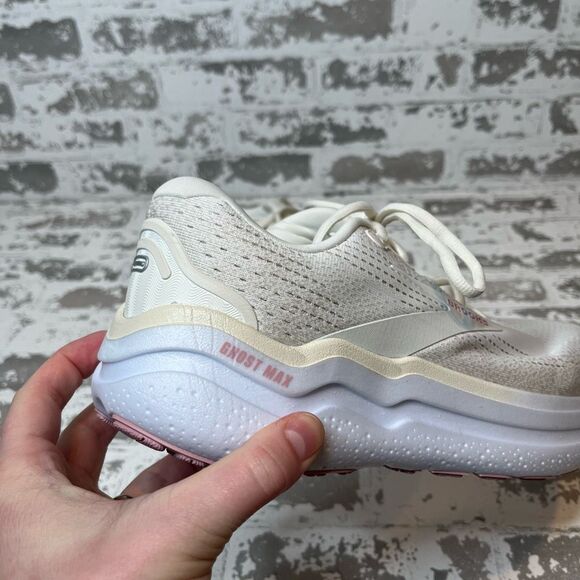 Brooks | women creamy white athletic running shoes ghost 2 max - Picture 7 of 10